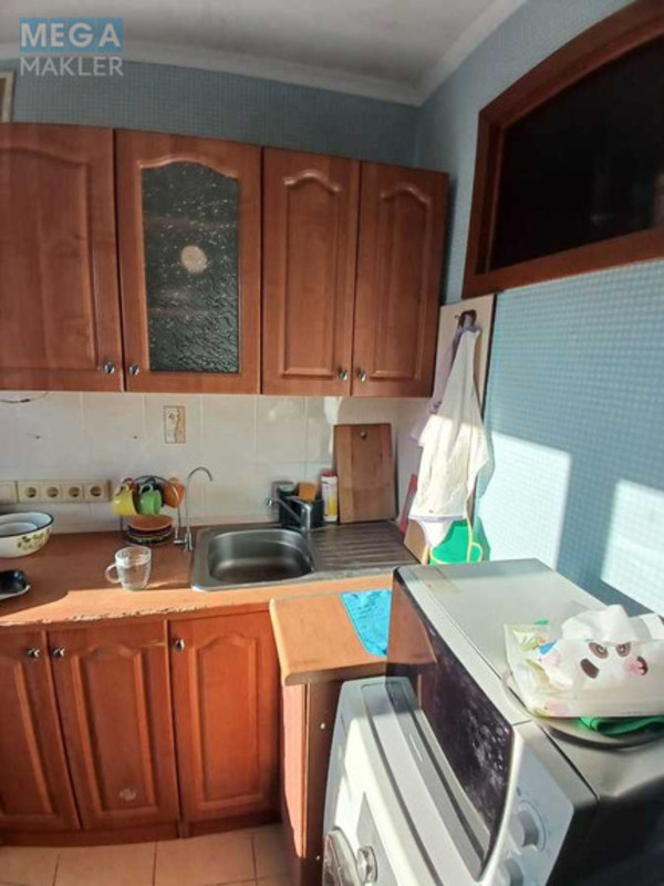 Продаж 1 кімнатної квартири (30/17/6), 3 пов. 5 пов. будинку, <a class="location-link" href="/kiev/" title="Недвижимость Київ">Київ</a>, <a class="location-link" href="/kiev/dneprovskij/" title="Недвижимость Дніпровський район">Дніпровський р-н</a>, Праці бульв., 2 (изображение 7)