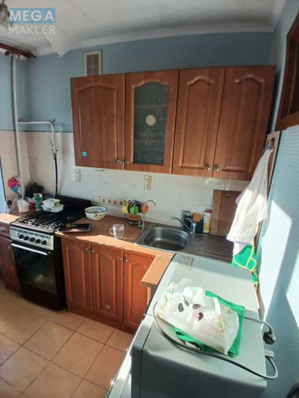 Продаж 1 кімнатної квартири (30/17/6), 3 пов. 5 пов. будинку, <a class="location-link" href="/kiev/" title="Недвижимость Київ">Київ</a>, <a class="location-link" href="/kiev/dneprovskij/" title="Недвижимость Дніпровський район">Дніпровський р-н</a>, Праці бульв., 2 (изображение 9)