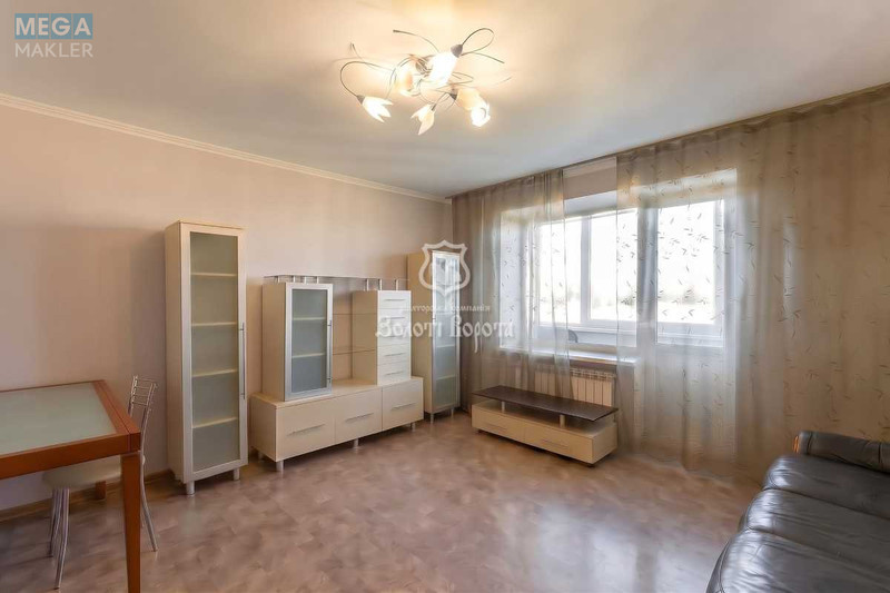 Продаж 4 кімнатної квартири (81,9/52/11), 7 пов. 9 пов. будинку, <a class="location-link" href="/kiev/" title="Недвижимость Київ">Київ</a>, <a class="location-link" href="/kiev/shevchenkovskij/" title="Недвижимость Шевченківський район">Шевченківський р-н</a>, Салютна вул., 4а (изображение 2)