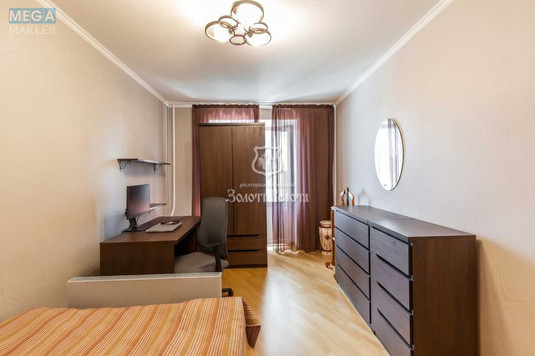 Продаж 4 кімнатної квартири (81,9/52/11), 7 пов. 9 пов. будинку, <a class="location-link" href="/kiev/" title="Недвижимость Київ">Київ</a>, <a class="location-link" href="/kiev/shevchenkovskij/" title="Недвижимость Шевченківський район">Шевченківський р-н</a>, Салютна вул., 4а (изображение 7)