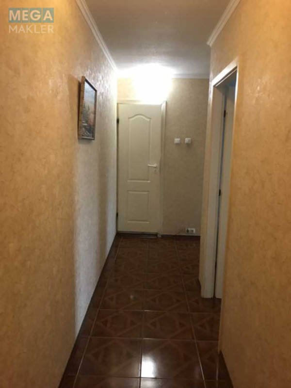 Оренда 3 кімнатної квартири, <a class="location-link" href="/kiev/" title="Недвижимость Київ">Київ</a>, <a class="location-link" href="/kiev/solomenskij/" title="Недвижимость Солом'янський район">Солом'янський р-н</a>, Єреванська вул., 32 (изображение 8)
