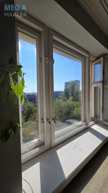 Оренда 3 кімнатної квартири, <a class="location-link" href="/kiev/" title="Недвижимость Київ">Київ</a>, <a class="location-link" href="/kiev/solomenskij/" title="Недвижимость Солом'янський район">Солом'янський р-н</a>, Петра Радченка вул., 12 (изображение 7)