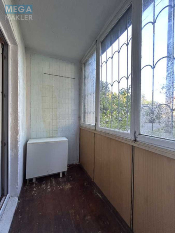 Продаж 3 кімнатної квартири (74,5/42/7,5), 1 пов. 10 пов. будинку, <a class="location-link" href="/kiev/" title="Недвижимость Київ">Київ</a>, <a class="location-link" href="/kiev/goloseevskij/" title="Недвижимость Голосіївський район">Голосіївський р-н</a>, Ломоносова ул., 8 (изображение 8)