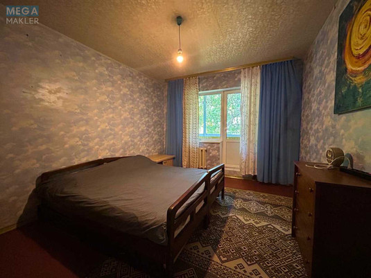 Продаж 3 кімнатної квартири (74,5/42/7,5), 1 пов. 10 пов. будинку, <a class="location-link" href="/kiev/" title="Недвижимость Київ">Київ</a>, <a class="location-link" href="/kiev/goloseevskij/" title="Недвижимость Голосіївський район">Голосіївський р-н</a>, Ломоносова ул., 8 (изображение 9)