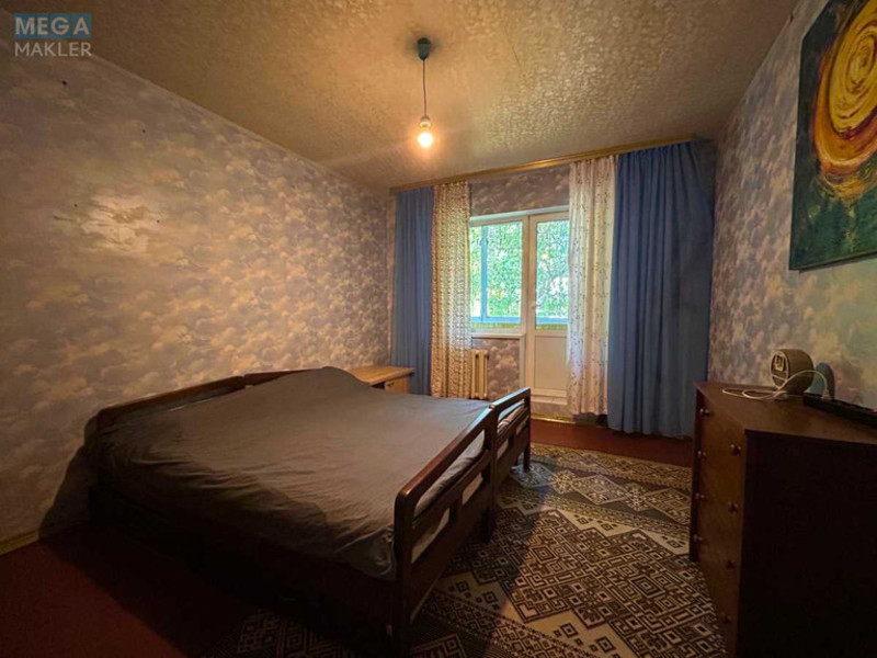 Продаж 3 кімнатної квартири (74,5/42/7,5), 1 пов. 10 пов. будинку, <a class="location-link" href="/kiev/" title="Недвижимость Київ">Київ</a>, <a class="location-link" href="/kiev/goloseevskij/" title="Недвижимость Голосіївський район">Голосіївський р-н</a>, Ломоносова ул., 8 (изображение 9)
