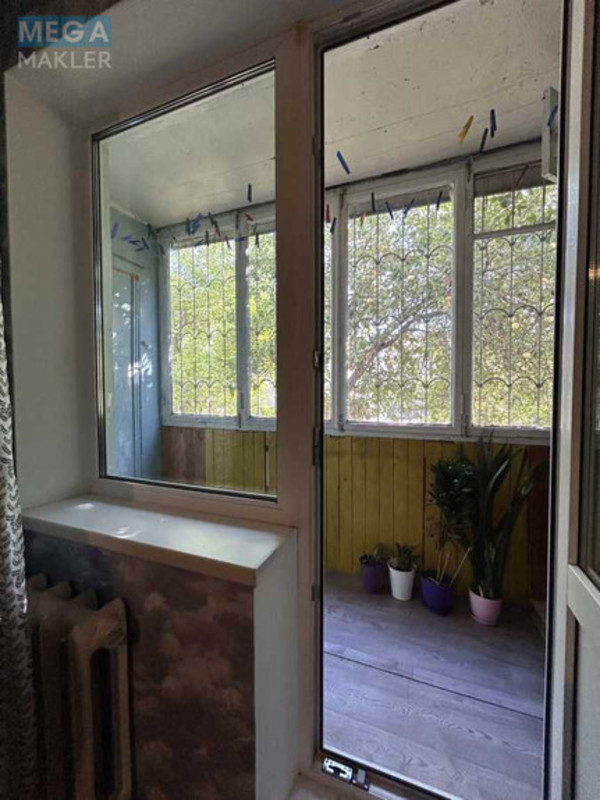 Продаж 3 кімнатної квартири (74,5/42/7,5), 1 пов. 10 пов. будинку, <a class="location-link" href="/kiev/" title="Недвижимость Київ">Київ</a>, <a class="location-link" href="/kiev/goloseevskij/" title="Недвижимость Голосіївський район">Голосіївський р-н</a>, Ломоносова ул., 8 (изображение 10)