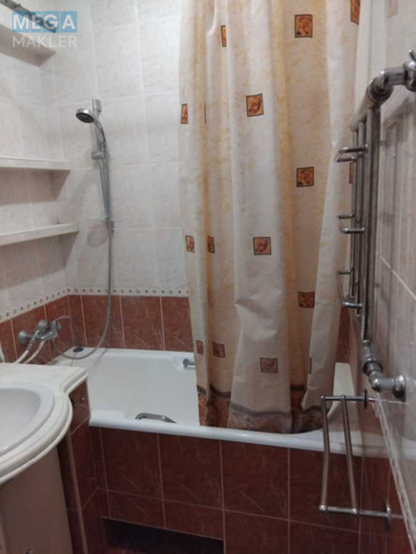 Оренда 1 кімнатної квартири, <a class="location-link" href="/kiev/" title="Недвижимость Київ">Київ</a>, <a class="location-link" href="/kiev/pecherskij/" title="Недвижимость Печерський район">Печерський р-н</a>, Старонаводницкая ул., 8а (изображение 9)