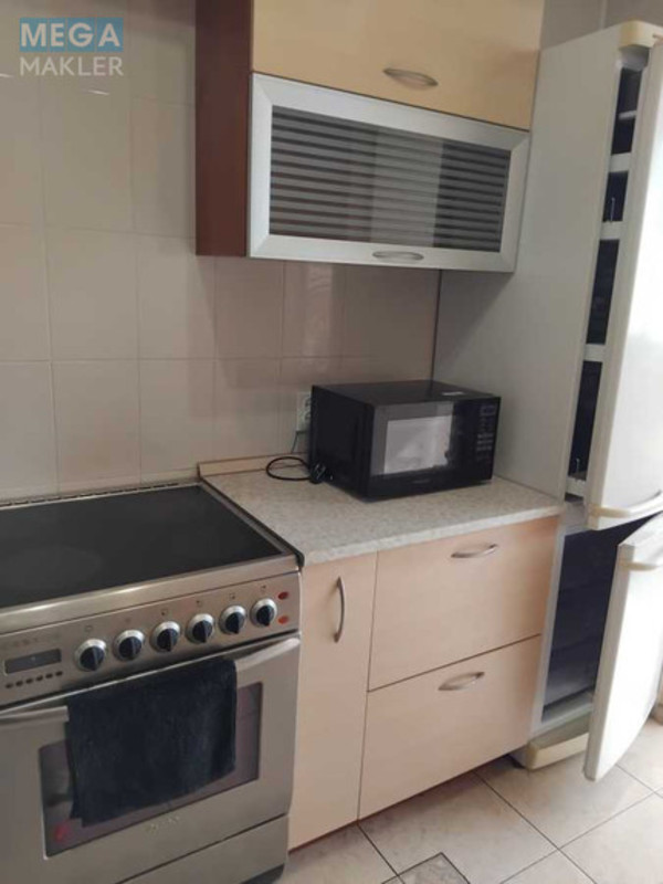 Оренда 1 кімнатної квартири, <a class="location-link" href="/kiev/" title="Недвижимость Київ">Київ</a>, <a class="location-link" href="/kiev/pecherskij/" title="Недвижимость Печерський район">Печерський р-н</a>, Старонаводницкая ул., 8а (изображение 11)