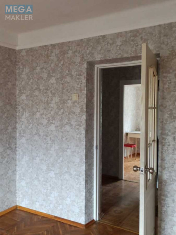 Продаж 1 кімнатної квартири (31,6/15/8), 5 пов. 5 пов. будинку, <a class="location-link" href="/kiev/" title="Недвижимость Київ">Київ</a>, <a class="location-link" href="/kiev/solomenskij/" title="Недвижимость Солом'янський район">Солом'янський р-н</a>, Тополева вул., 6 (изображение 2)