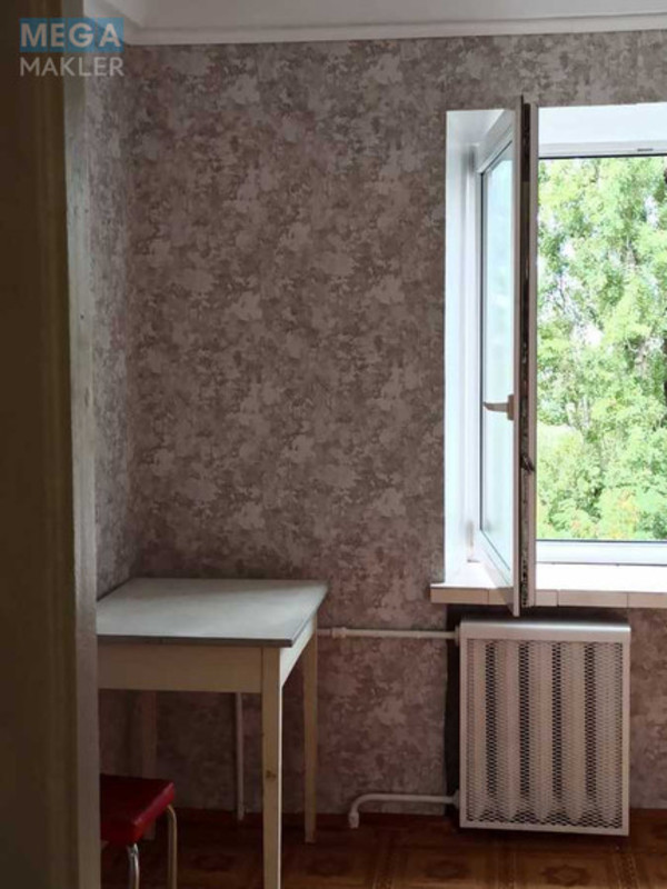 Продаж 1 кімнатної квартири (31,6/15/8), 5 пов. 5 пов. будинку, <a class="location-link" href="/kiev/" title="Недвижимость Київ">Київ</a>, <a class="location-link" href="/kiev/solomenskij/" title="Недвижимость Солом'янський район">Солом'янський р-н</a>, Тополева вул., 6 (изображение 5)