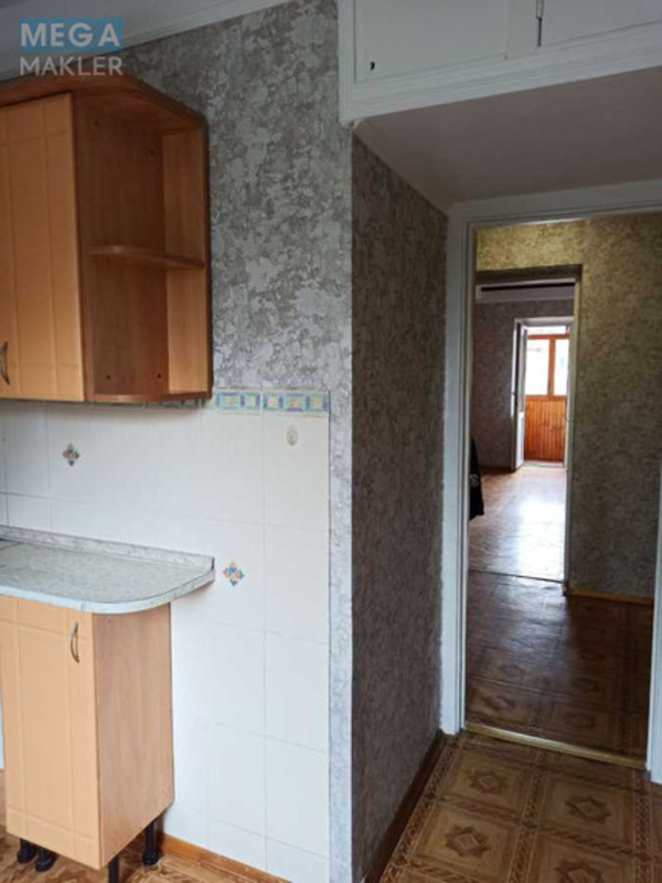 Продаж 1 кімнатної квартири (31,6/15/8), 5 пов. 5 пов. будинку, <a class="location-link" href="/kiev/" title="Недвижимость Київ">Київ</a>, <a class="location-link" href="/kiev/solomenskij/" title="Недвижимость Солом'янський район">Солом'янський р-н</a>, Тополева вул., 6 (изображение 7)