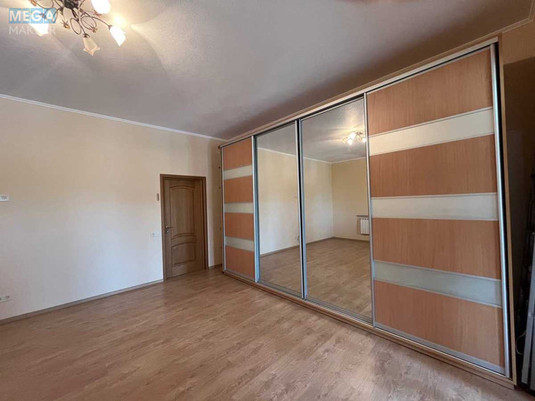 Продаж 2 кімнатної квартири (63/39/10), 3 пов. 4 пов. будинку, <a class="location-link" href="/rozhovka/" title="Недвижимость Рожівка">Рожівка</a>, Свободи, 41а (изображение 3)
