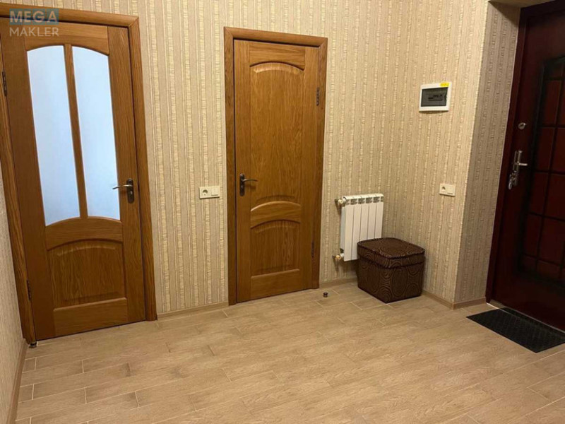 Продаж 2 кімнатної квартири (63/39/10), 3 пов. 4 пов. будинку, <a class="location-link" href="/rozhovka/" title="Недвижимость Рожівка">Рожівка</a>, Свободи, 41а (изображение 5)