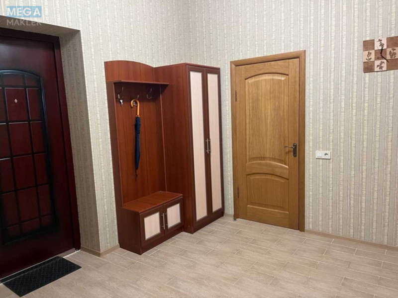 Продаж 2 кімнатної квартири (63/39/10), 3 пов. 4 пов. будинку, <a class="location-link" href="/rozhovka/" title="Недвижимость Рожівка">Рожівка</a>, Свободи, 41а (изображение 6)