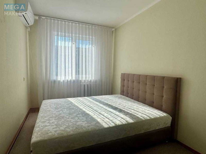 Оренда 2 кімнатної квартири, <a class="location-link" href="/kiev/" title="Недвижимость Київ">Київ</a>, <a class="location-link" href="/kiev/solomenskij/" title="Недвижимость Солом'янський район">Солом'янський р-н</a>, Генерала Шаповала вул., 14 (изображение 4)
