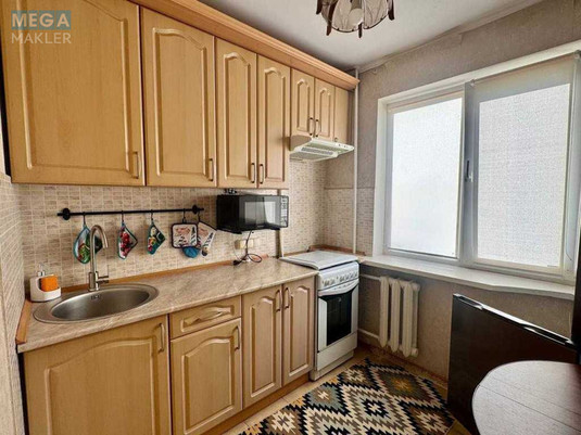 Оренда 2 кімнатної квартири, <a class="location-link" href="/kiev/" title="Недвижимость Київ">Київ</a>, <a class="location-link" href="/kiev/solomenskij/" title="Недвижимость Солом'янський район">Солом'янський р-н</a>, Генерала Шаповала вул., 14 (изображение 6)