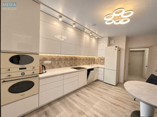 Оренда 2 кімнатної квартири, <a class="location-link" href="/kiev/" title="Недвижимость Київ">Київ</a>, <a class="location-link" href="/kiev/darnickij/" title="Недвижимость Дарницький район">Дарницький р-н</a>, Миколи Бажана просп., 1а (изображение 3)