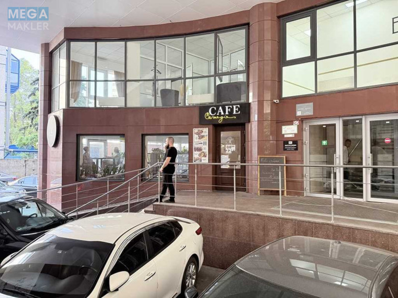Продаж комерційної нерухомості, 118&nbsp;кв.м, под магазин, <a class="location-link" href="/kiev/" title="Недвижимость Київ">Київ</a>, <a class="location-link" href="/kiev/pecherskij/" title="Недвижимость Печерський район">Печерський р-н</a>, Кловський узвіз, 7А (изображение 4)