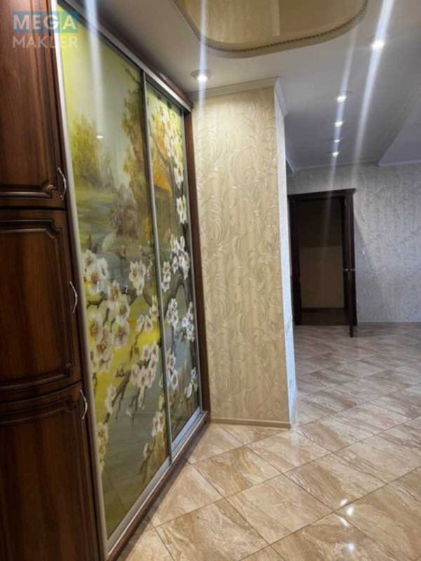 Оренда 3 кімнатної квартири, <a class="location-link" href="/kiev/" title="Недвижимость Київ">Київ</a>, <a class="location-link" href="/kiev/pecherskij/" title="Недвижимость Печерський район">Печерський р-н</a>, Євгена Коновальця вул., 36-В (изображение 9)