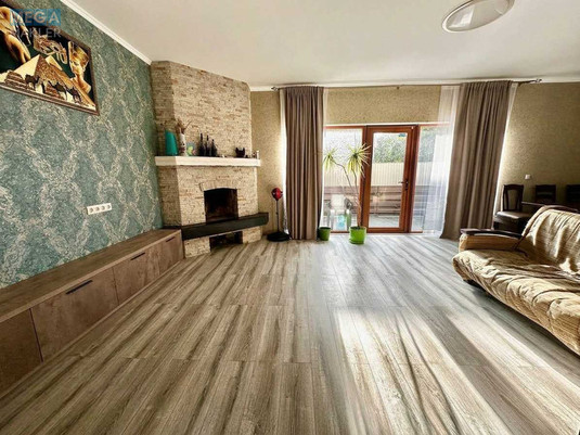 Продаж дома, 2&nbsp;поверху, 147&nbsp;кв.м, 5&nbsp;кімнат, ділянка 3&nbsp;сотки, <a class="location-link" href="/kiev/" title="Недвижимость Київ">Київ</a>, <a class="location-link" href="/kiev/dneprovskij/" title="Недвижимость Дніпровський район">Дніпровський р-н</a>, Центрально-садова вул., 50А (изображение 7)