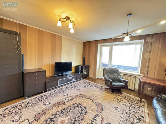 Продаж 3 кімнатної квартири (72/41/8), 5 пов. 9 пов. будинку, <a class="location-link" href="/kiev/" title="Недвижимость Київ">Київ</a>, <a class="location-link" href="/kiev/goloseevskij/" title="Недвижимость Голосіївський район">Голосіївський р-н</a>, Ломоносова ул., 24 (изображение 2)