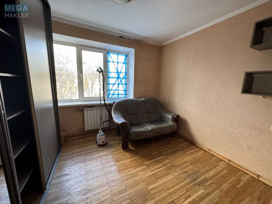 Продаж 3 кімнатної квартири (72/41/8), 5 пов. 9 пов. будинку, <a class="location-link" href="/kiev/" title="Недвижимость Київ">Київ</a>, <a class="location-link" href="/kiev/goloseevskij/" title="Недвижимость Голосіївський район">Голосіївський р-н</a>, Ломоносова ул., 24 (изображение 7)