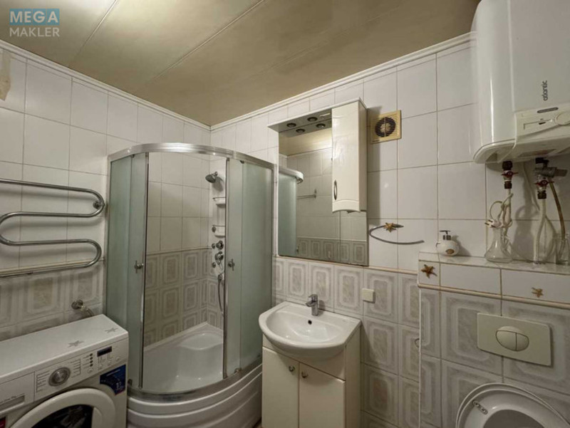 Продаж 3 кімнатної квартири (72/41/8), 5 пов. 9 пов. будинку, <a class="location-link" href="/kiev/" title="Недвижимость Київ">Київ</a>, <a class="location-link" href="/kiev/goloseevskij/" title="Недвижимость Голосіївський район">Голосіївський р-н</a>, Ломоносова ул., 24 (изображение 9)