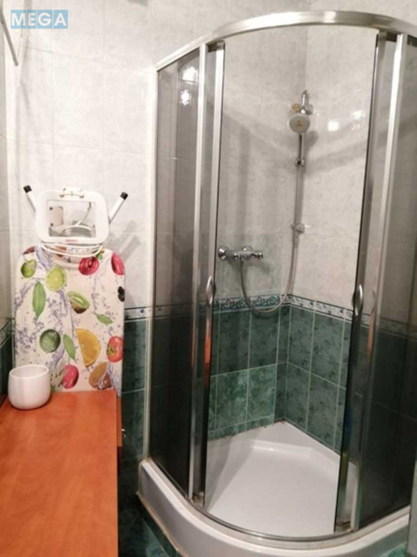 Оренда 2 кімнатної квартири, <a class="location-link" href="/kiev/" title="Недвижимость Київ">Київ</a>, <a class="location-link" href="/kiev/svyatoshinskij/" title="Недвижимость Святошинський район">Святошинський р-н</a>, Святошинская пл., 1 (изображение 6)