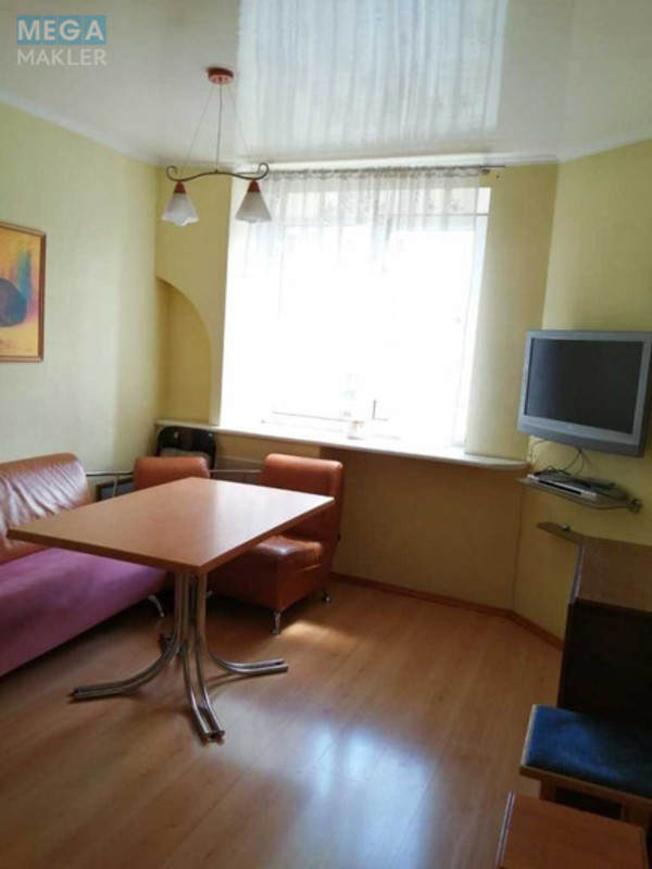 Оренда 2 кімнатної квартири, <a class="location-link" href="/kiev/" title="Недвижимость Київ">Київ</a>, <a class="location-link" href="/kiev/svyatoshinskij/" title="Недвижимость Святошинський район">Святошинський р-н</a>, Святошинская пл., 1 (изображение 14)