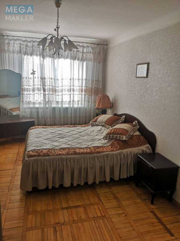 Оренда 2 кімнатної квартири, <a class="location-link" href="/kiev/" title="Недвижимость Київ">Київ</a>, <a class="location-link" href="/kiev/pecherskij/" title="Недвижимость Печерський район">Печерський р-н</a>, Ковпака вул., 4 (изображение 4)