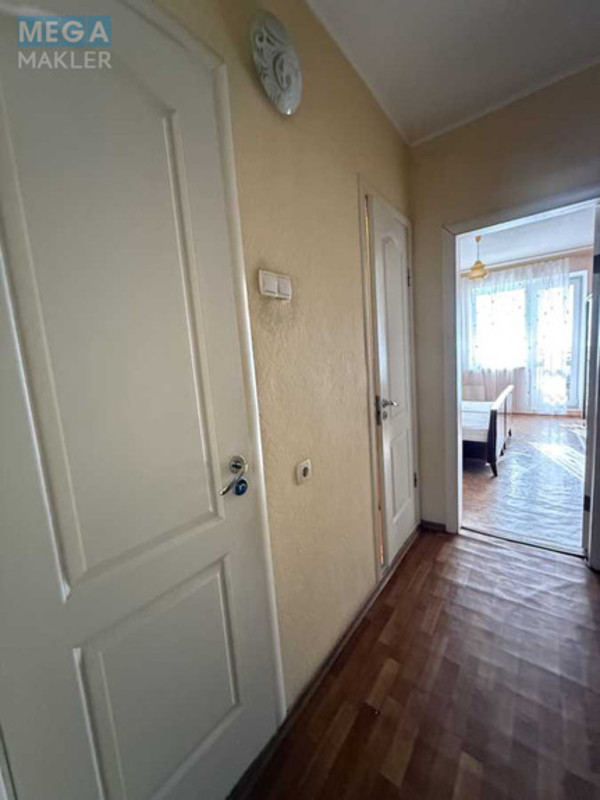 Продаж 3 кімнатної квартири (70/42/8), 9 пов. 10 пов. будинку, <a class="location-link" href="/brovary/" title="Недвижимость Бровари">Бровари</a>, Симона Петлюри, 17А (изображение 8)