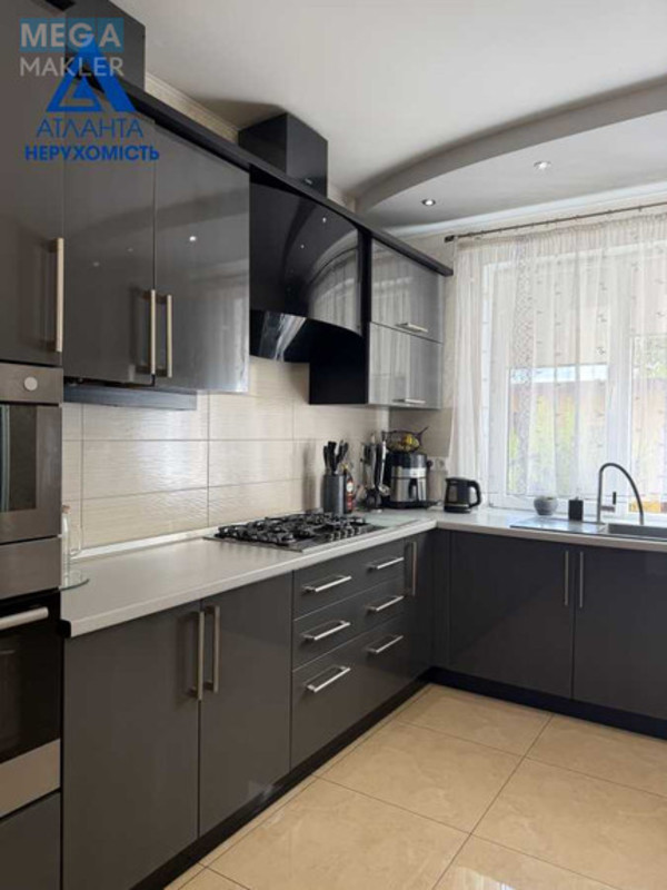 Продаж дома, 2&nbsp;поверху, 197&nbsp;кв.м, 4&nbsp;кімнати, ділянка 5&nbsp;соток, <a class="location-link" href="/lutsk/" title="Недвижимость Луцьк">Луцьк</a>, Миру (изображение 7)