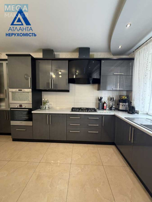 Продаж дома, 2&nbsp;поверху, 197&nbsp;кв.м, 4&nbsp;кімнати, ділянка 5&nbsp;соток, <a class="location-link" href="/lutsk/" title="Недвижимость Луцьк">Луцьк</a>, Миру (изображение 9)