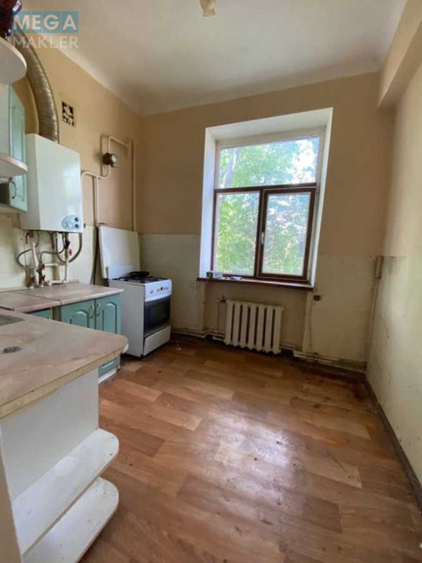 Продаж 3 кімнатної квартири (62,1/40/7,2), 2 пов. 2 пов. будинку, <a class="location-link" href="/kiev/" title="Недвижимость Київ">Київ</a>, <a class="location-link" href="/kiev/svyatoshinskij/" title="Недвижимость Святошинський район">Святошинський р-н</a>, Перемоги вул., 4 (изображение 5)