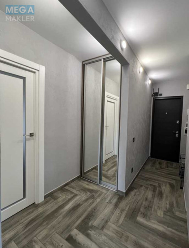 Оренда 2 кімнатної квартири, <a class="location-link" href="/kiev/" title="Недвижимость Київ">Київ</a>, <a class="location-link" href="/kiev/solomenskij/" title="Недвижимость Солом'янський район">Солом'янський р-н</a>, Митрополита Липковского ул., 3 (изображение 10)