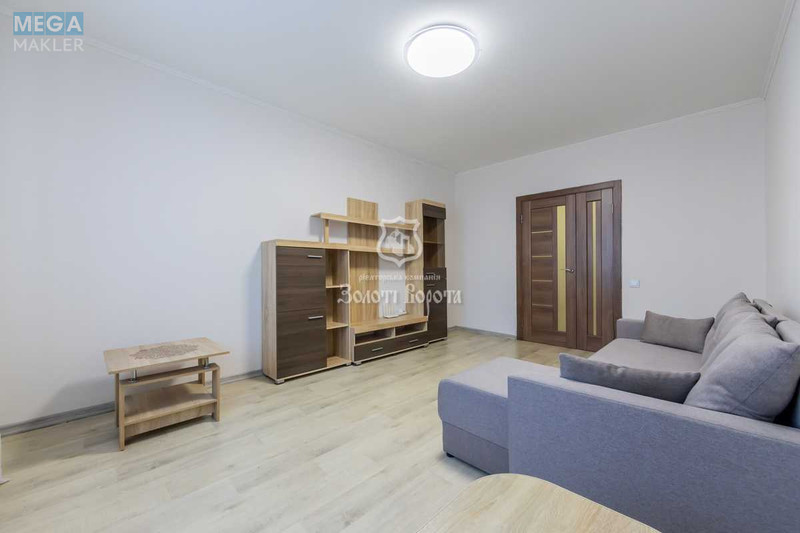 Продаж 3 кімнатної квартири (70/41/9), 8 пов. 10 пов. будинку, <a class="location-link" href="/kiev/" title="Недвижимость Київ">Київ</a>, <a class="location-link" href="/kiev/darnickij/" title="Недвижимость Дарницький район">Дарницький р-н</a>, Миколи Бажана просп., 28в (изображение 3)