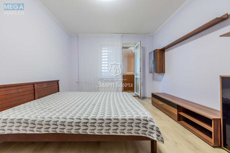 Продаж 3 кімнатної квартири (70/41/9), 8 пов. 10 пов. будинку, <a class="location-link" href="/kiev/" title="Недвижимость Київ">Київ</a>, <a class="location-link" href="/kiev/darnickij/" title="Недвижимость Дарницький район">Дарницький р-н</a>, Миколи Бажана просп., 28в (изображение 4)