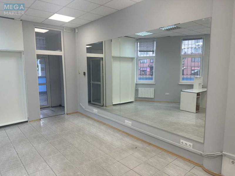 Оренда комерційної нерухомості, 43&nbsp;кв.м, <a class="location-link" href="/kiev/" title="Недвижимость Київ">Київ</a>, <a class="location-link" href="/kiev/darnickij/" title="Недвижимость Дарницький район">Дарницький р-н</a>, Олександра Мишуги вул., 9а (изображение 3)