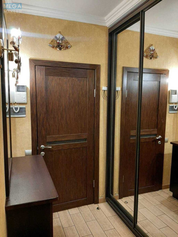 Оренда 2 кімнатної квартири, <a class="location-link" href="/kiev/" title="Недвижимость Київ">Київ</a>, <a class="location-link" href="/kiev/solomenskij/" title="Недвижимость Солом'янський район">Солом'янський р-н</a>, Борщаговская ул., 145 (изображение 10)