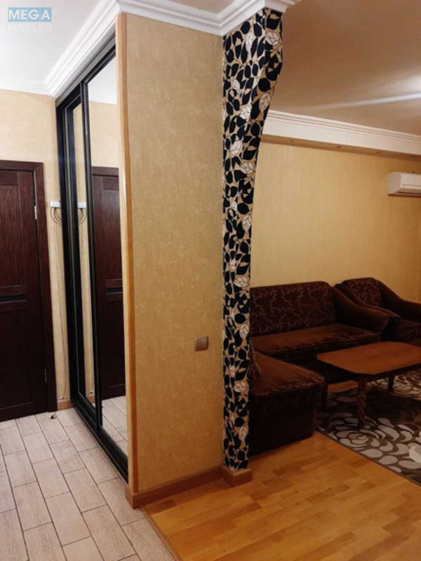 Оренда 2 кімнатної квартири, <a class="location-link" href="/kiev/" title="Недвижимость Київ">Київ</a>, <a class="location-link" href="/kiev/solomenskij/" title="Недвижимость Солом'янський район">Солом'янський р-н</a>, Борщаговская ул., 145 (изображение 22)