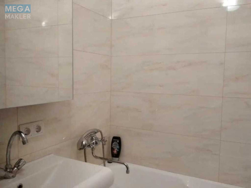 Продаж 3 кімнатної квартири (87/?/14), 11 пов. 17 пов. будинку, <a class="location-link" href="/kiev/" title="Недвижимость Київ">Київ</a>, <a class="location-link" href="/kiev/obolonskij/" title="Недвижимость Оболонський район">Оболонський р-н</a>, Богатырская ул., 6/1 (изображение 14)