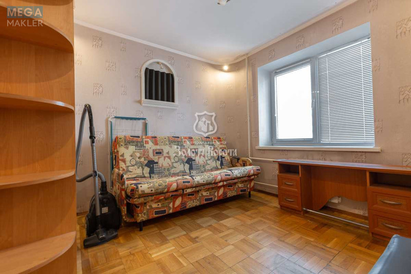 Продаж 3 кімнатної квартири (72/40,6/8,8), 5 пов. 14 пов. будинку, <a class="location-link" href="/kiev/" title="Недвижимость Київ">Київ</a>, <a class="location-link" href="/kiev/goloseevskij/" title="Недвижимость Голосіївський район">Голосіївський р-н</a>, Антоновича вул., 104 (изображение 9)
