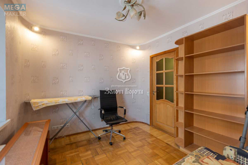Продаж 3 кімнатної квартири (72/40,6/8,8), 5 пов. 14 пов. будинку, <a class="location-link" href="/kiev/" title="Недвижимость Київ">Київ</a>, <a class="location-link" href="/kiev/goloseevskij/" title="Недвижимость Голосіївський район">Голосіївський р-н</a>, Антоновича вул., 104 (изображение 11)