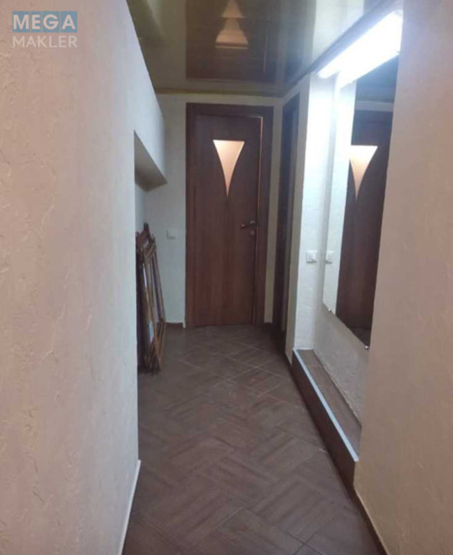 Продаж комерційної нерухомості, 140&nbsp;кв.м, <a class="location-link" href="/kiev/" title="Недвижимость Київ">Київ</a>, <a class="location-link" href="/kiev/podolskij/" title="Недвижимость Подільський район">Подільський р-н</a>, Василя Порика просп., 7Б (изображение 9)