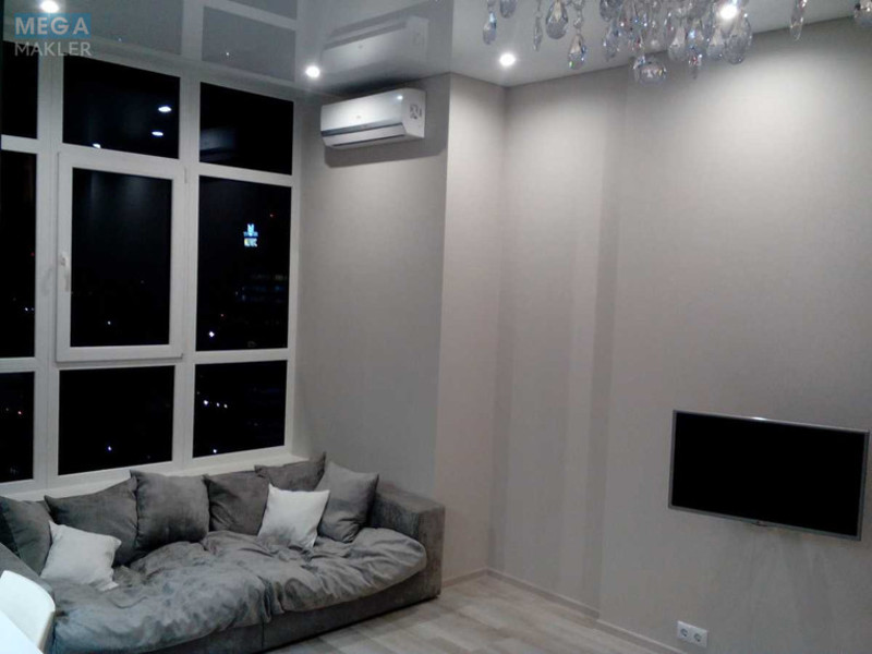 Оренда 1 кімнатної квартири, <a class="location-link" href="/kiev/" title="Недвижимость Київ">Київ</a>, <a class="location-link" href="/kiev/shevchenkovskij/" title="Недвижимость Шевченківський район">Шевченківський р-н</a>, Жилянская ул., 118 (изображение 4)
