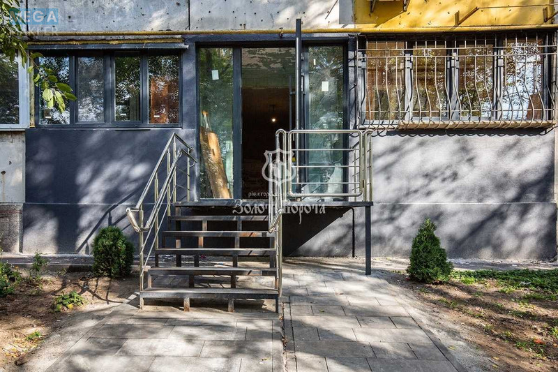 Продаж комерційної нерухомості, 64&nbsp;кв.м, под офис, <a class="location-link" href="/kiev/" title="Недвижимость Київ">Київ</a>, <a class="location-link" href="/kiev/pecherskij/" title="Недвижимость Печерський район">Печерський р-н</a>, Звіринецька вул., 61 (изображение 10)