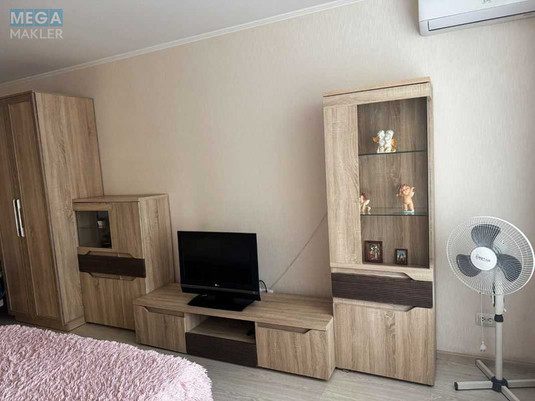 Оренда 1 кімнатної квартири, <a class="location-link" href="/kiev/" title="Недвижимость Київ">Київ</a>, <a class="location-link" href="/kiev/dneprovskij/" title="Недвижимость Дніпровський район">Дніпровський р-н</a>, Митрополита Андрея Шептицкого ул., 7 (изображение 4)