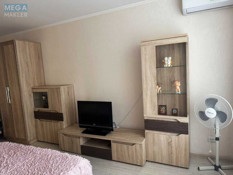 Оренда 1 кімнатної квартири, <a class="location-link" href="/kiev/" title="Недвижимость Київ">Київ</a>, <a class="location-link" href="/kiev/dneprovskij/" title="Недвижимость Дніпровський район">Дніпровський р-н</a>, Митрополита Андрея Шептицкого ул., 7 (изображение 4)