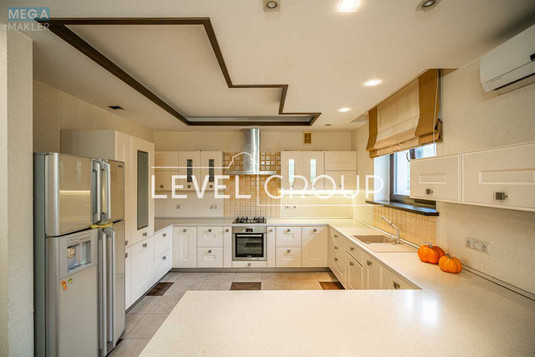 Продаж дома, 2&nbsp;поверху, 262&nbsp;кв.м, 5&nbsp;кімнат, ділянка 12,50&nbsp;соток, <a class="location-link" href="/roslavichi/" title="Недвижимость Рославичі">Рославичі</a>, Юлианська, 53 (изображение 5)