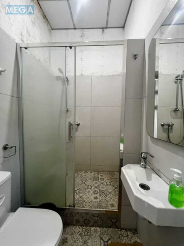 Оренда кімнати (підселення), <a class="location-link" href="/kiev/" title="Недвижимость Київ">Київ</a>, <a class="location-link" href="/kiev/shevchenkovskij/" title="Недвижимость Шевченківський район">Шевченківський р-н</a>, Старовокзальная ул., 18 (изображение 4)